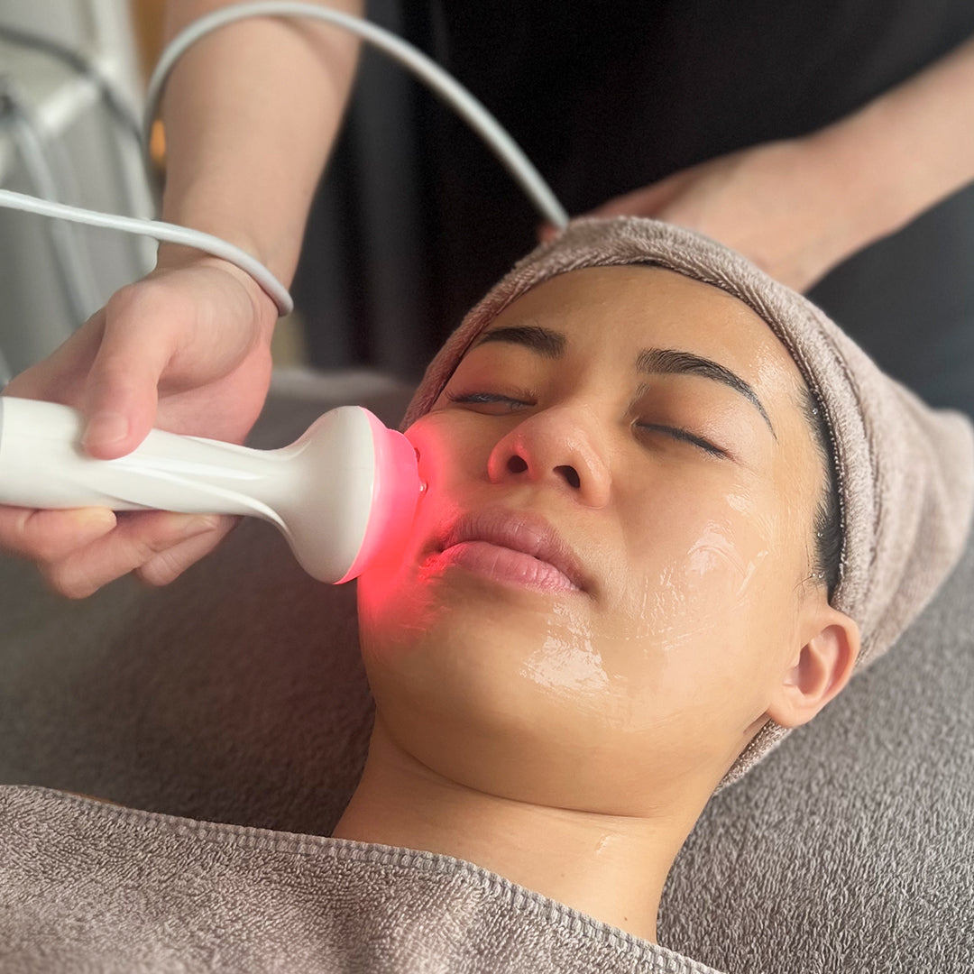 LED + Microcurrent Cell Regeneration Facial